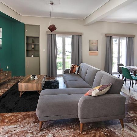Emerald 110M2 Entire Floor Apt Steps To City'S Heart كالاماتا المظهر الخارجي الصورة