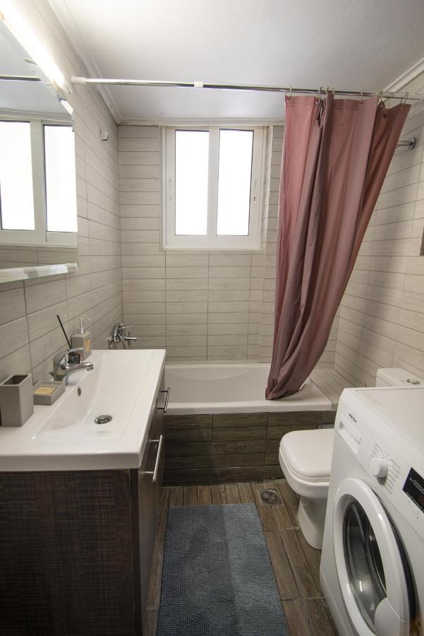 Emerald 110M2 Entire Floor Apt Steps To City'S Heart كالاماتا المظهر الخارجي الصورة